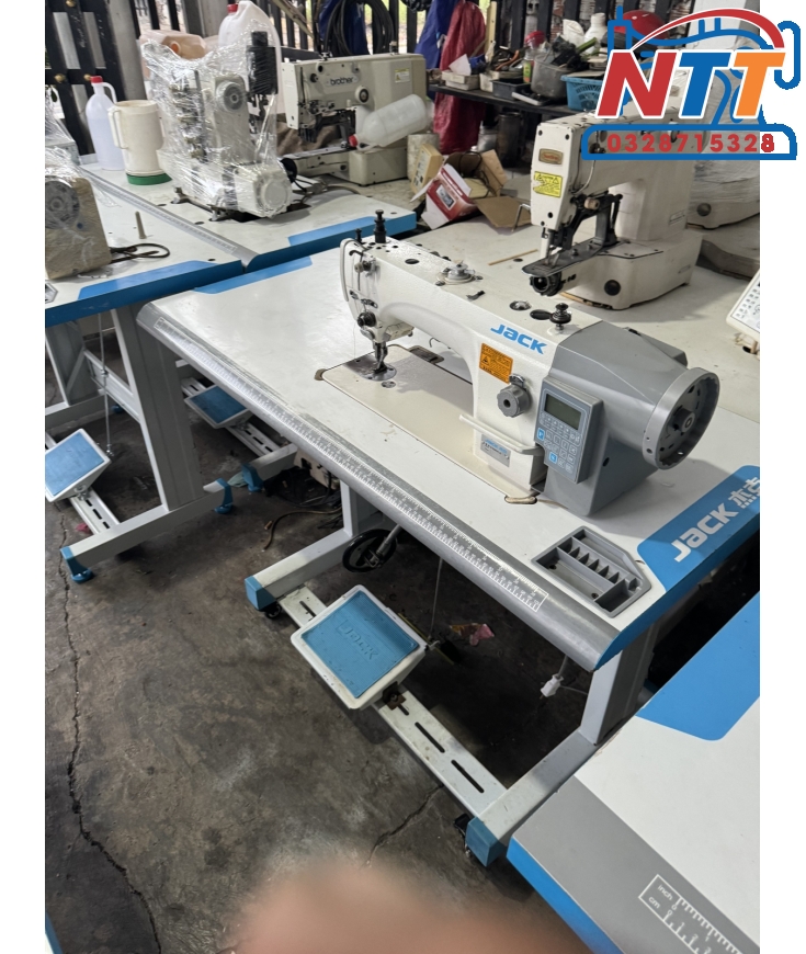 Máy bước điện tử 