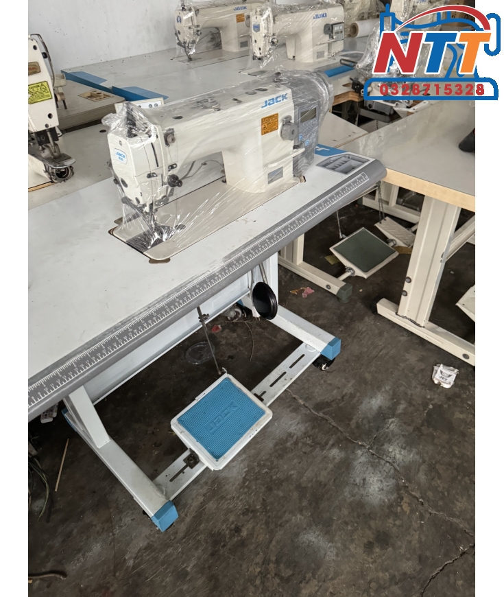 Máy bước điện tử 